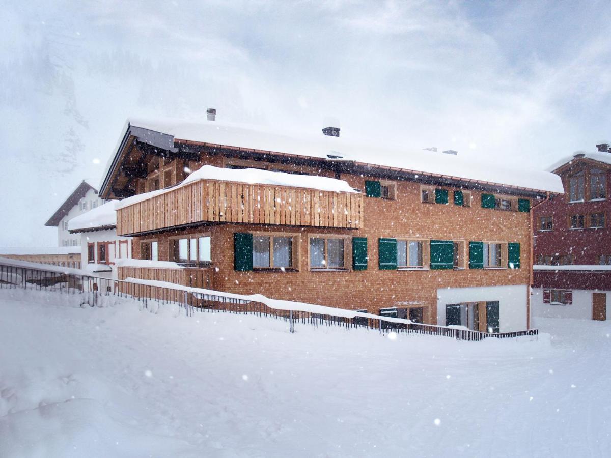 Apartamento Haus Burgi - Angelika Walch Stuben am Arlberg Exterior foto